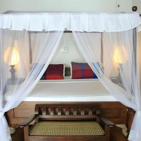 Number One Mirissa Hotel Екстериор снимка